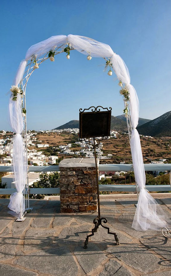 An arc for a wedding at hotel Petali Village in Sifnos